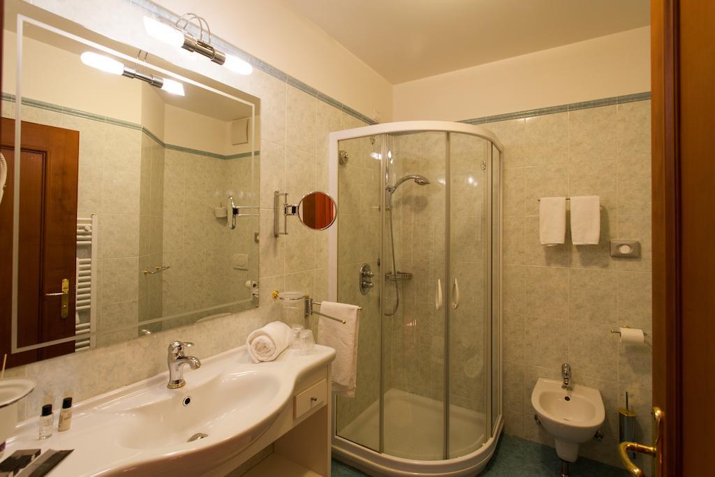 Sartori's Hotel Lavis Esterno foto