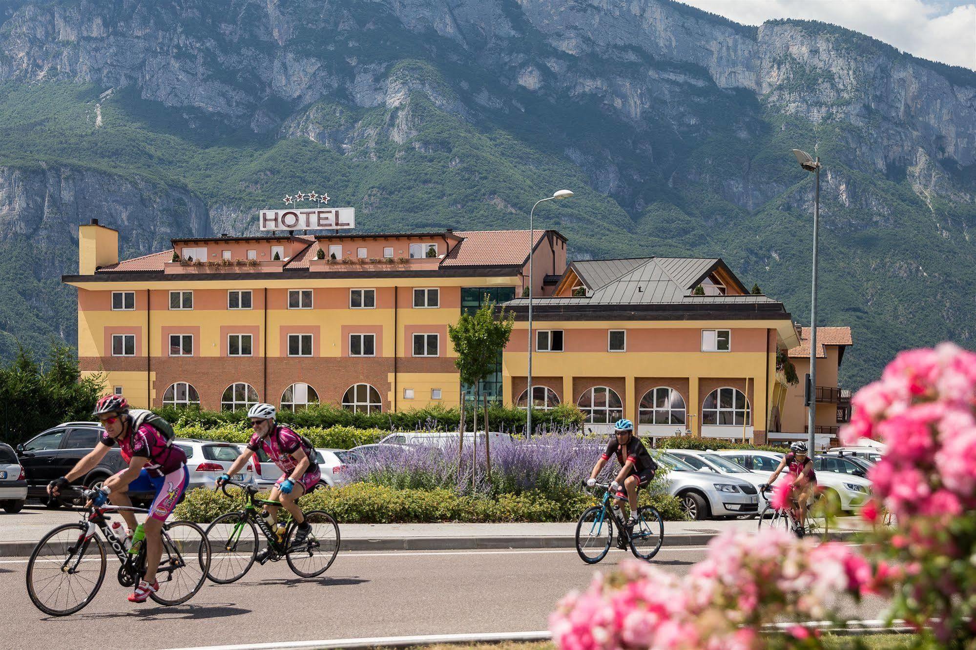 Sartori's Hotel Lavis Esterno foto