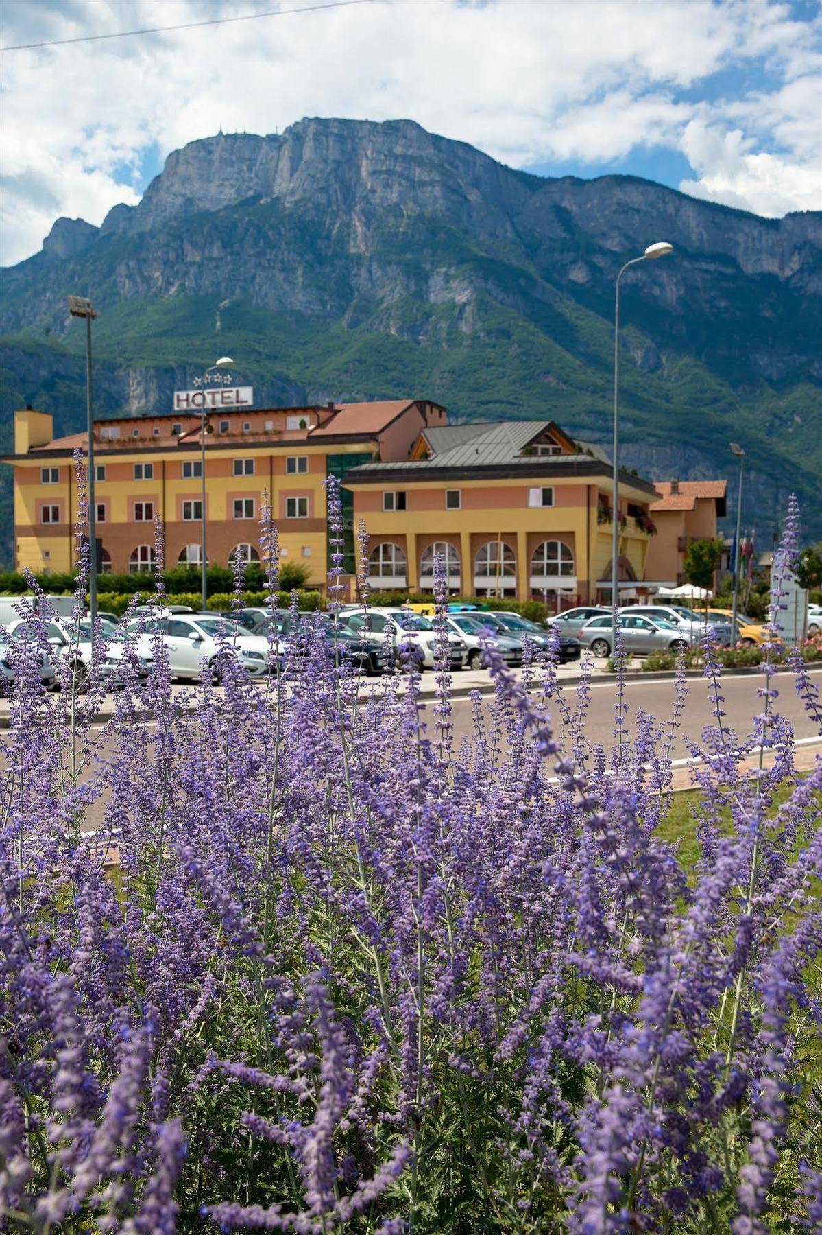 Sartori's Hotel Lavis Esterno foto
