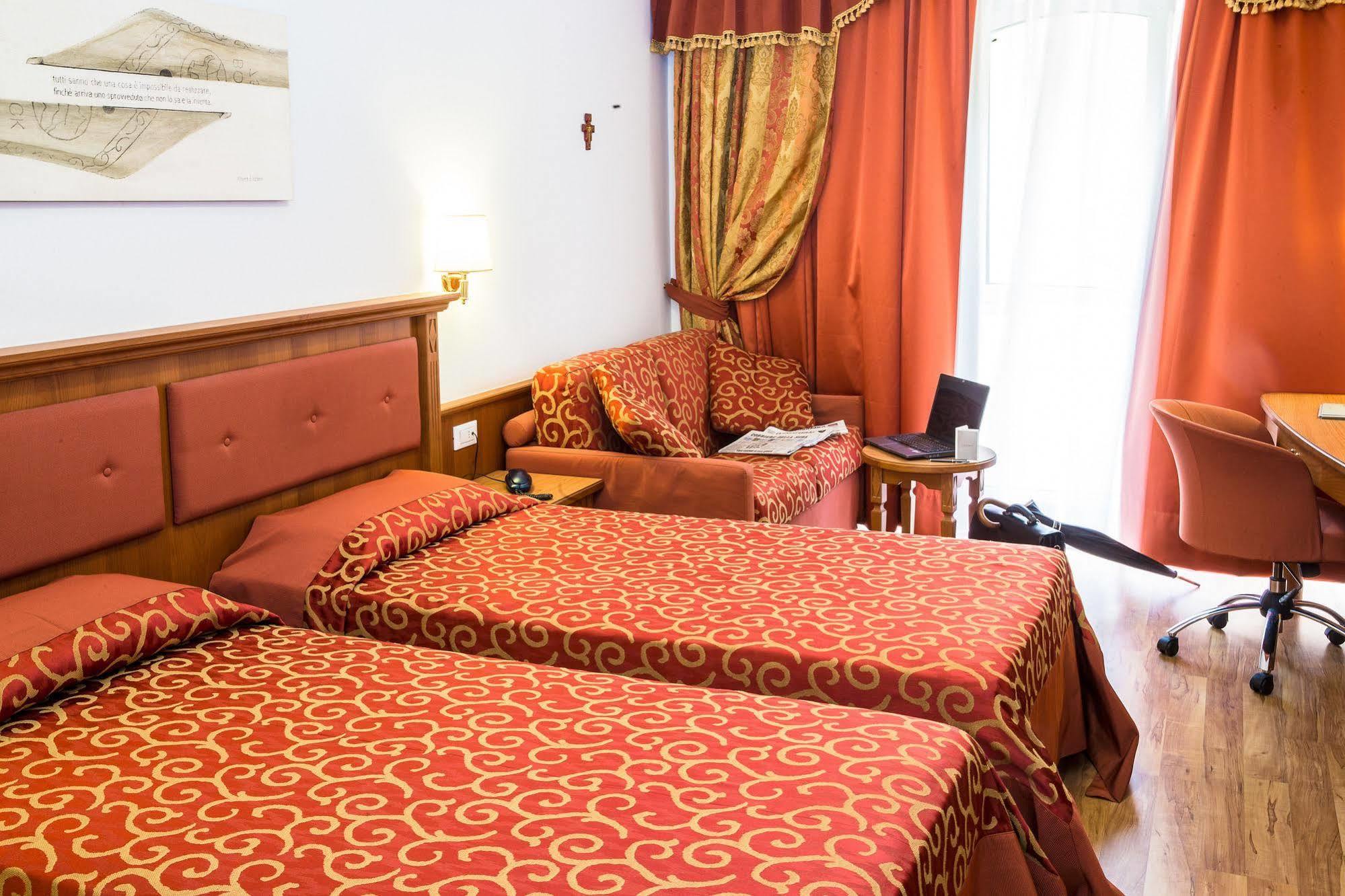 Sartori's Hotel Lavis Esterno foto