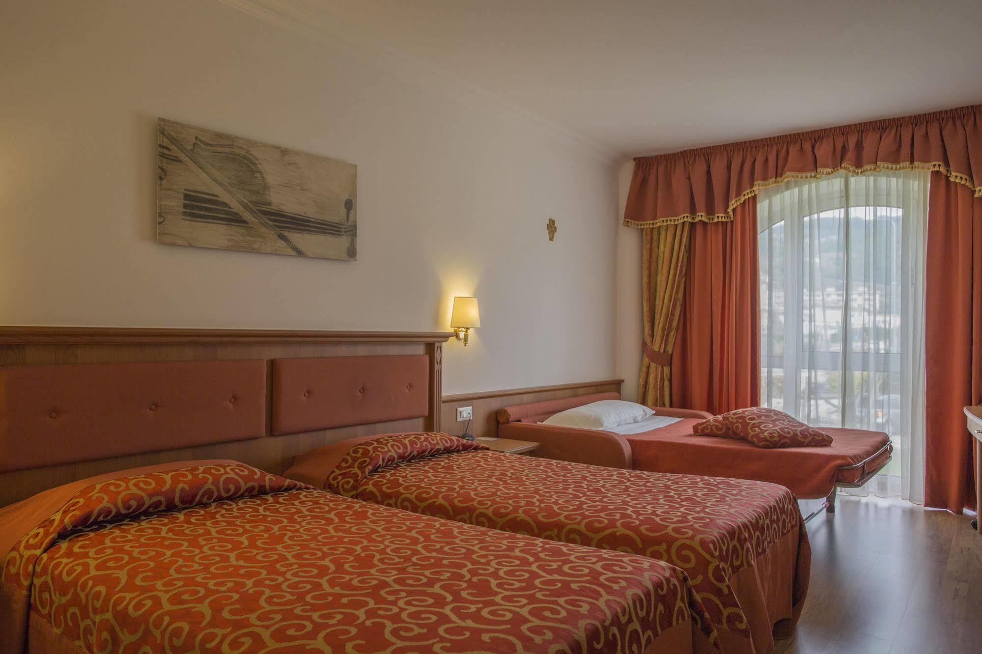 Sartori's Hotel Lavis Esterno foto