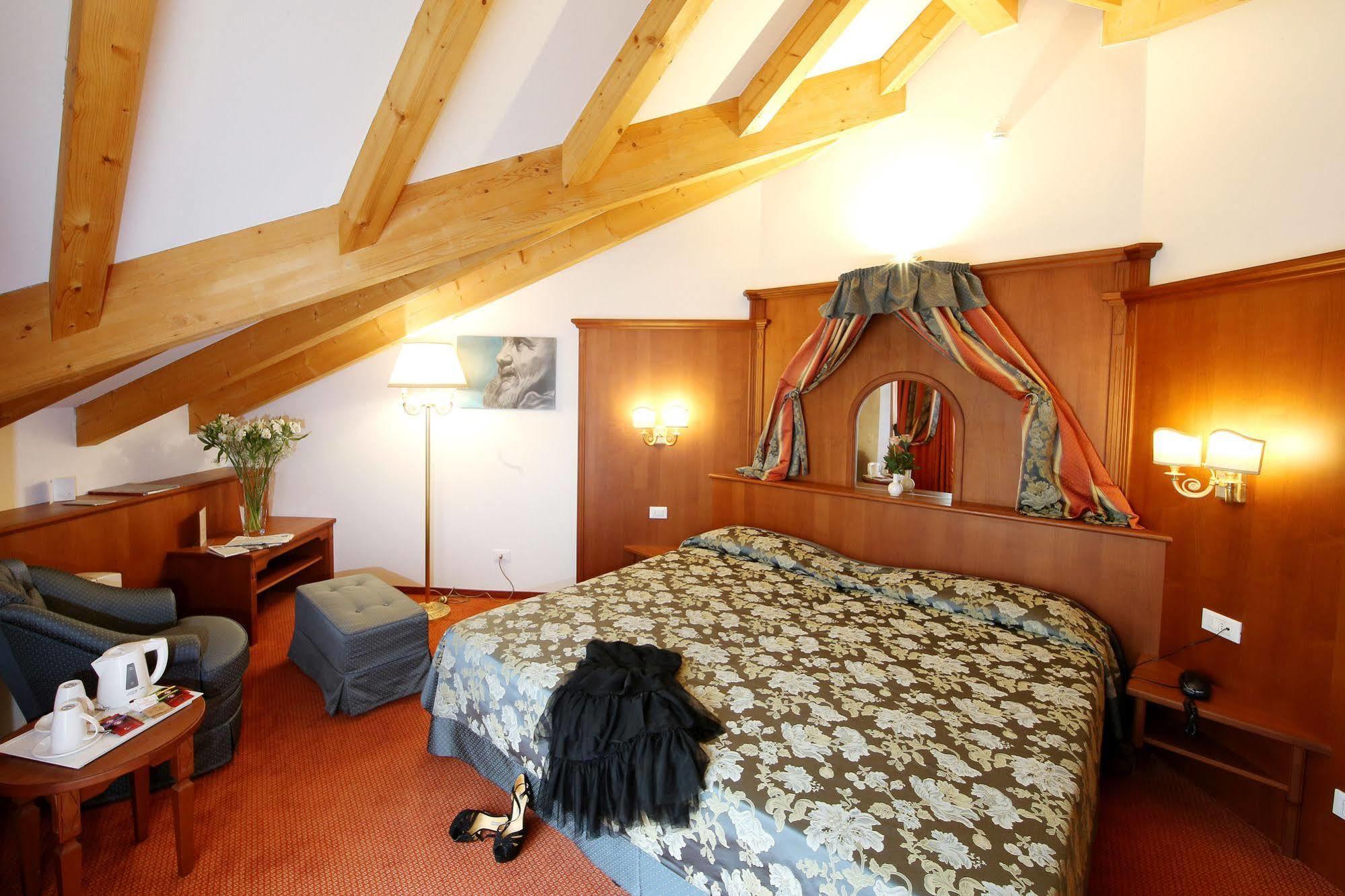 Sartori's Hotel Lavis Esterno foto