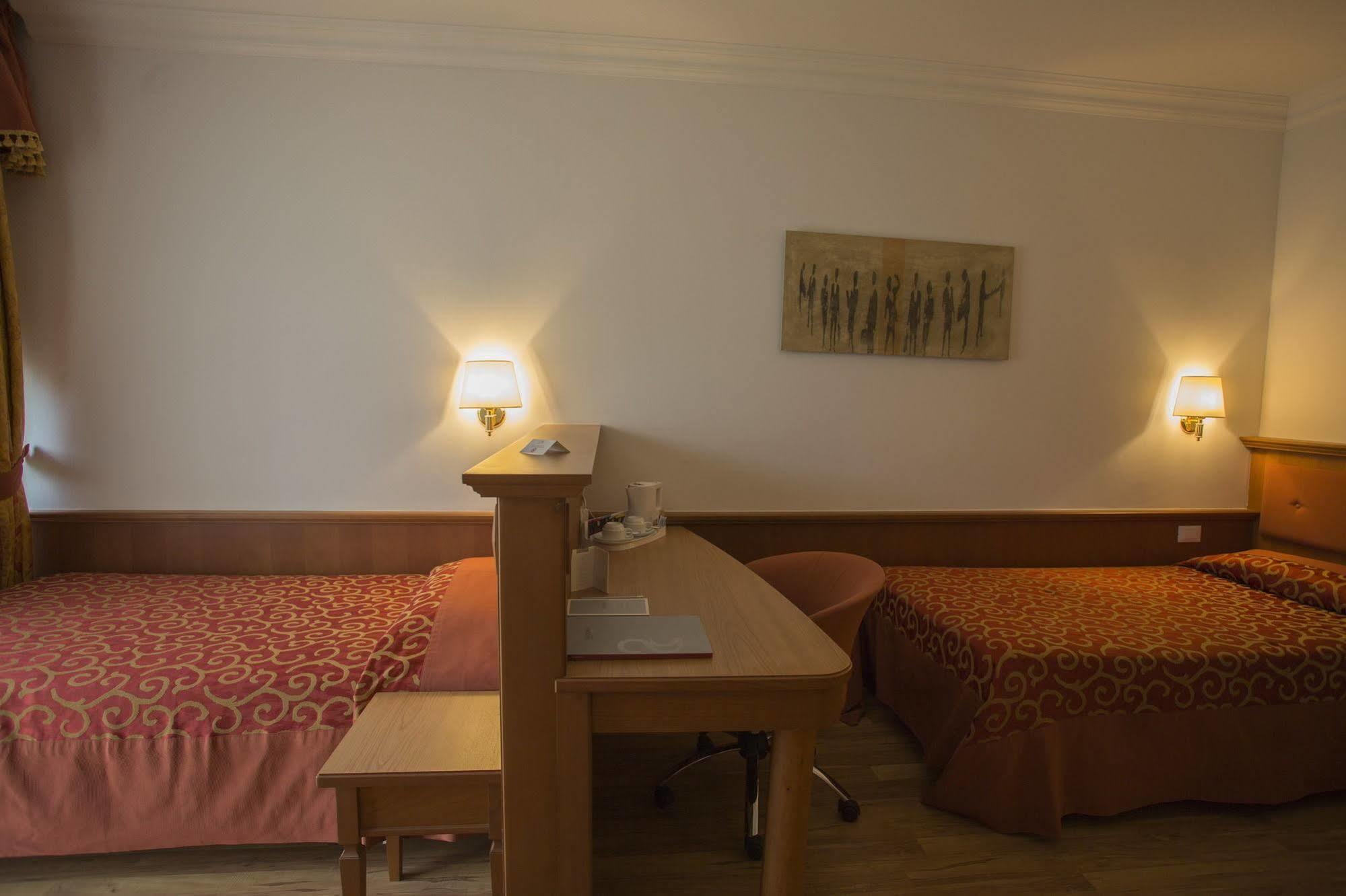 Sartori's Hotel Lavis Esterno foto